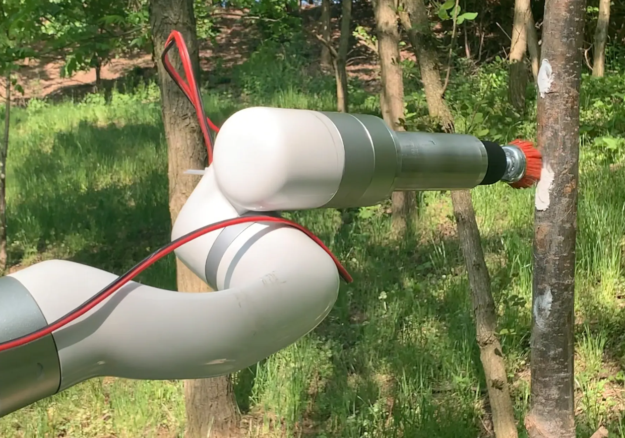 Innovative Student Project: Autonomous Robot "TartanPest" Battles Invasive Insects
