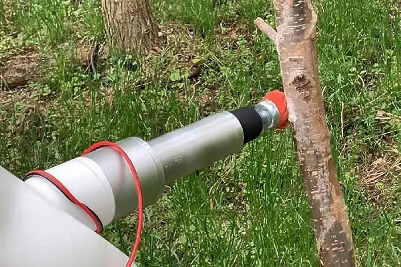 Innovative Student Project: Autonomous Robot "TartanPest" Battles Invasive Insects