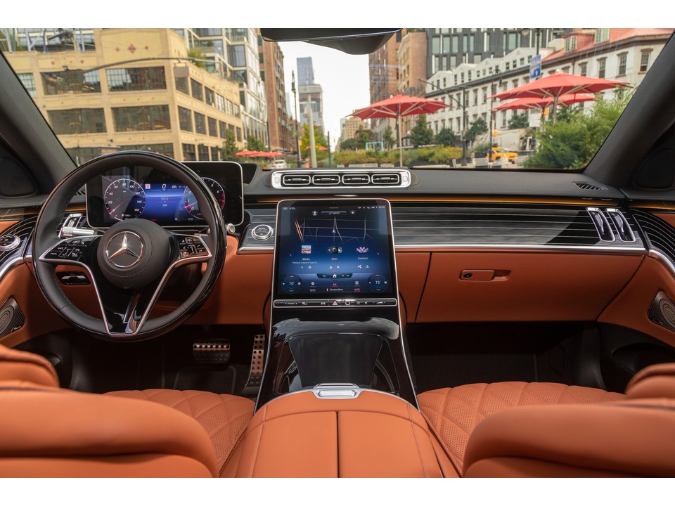 Unveiling the Mercedes-Benz S-Class Hybrid: The Bridge Between Power and Efficiency