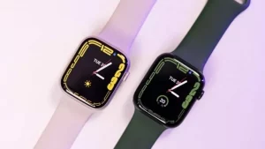 Apple Watch Ultra 2: Anticipated Arrival of the MicroLED Display in 2026