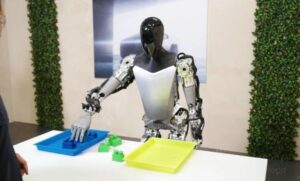 Tesla's Optimus: A Glimpse into the Impressive Advancements of the Humanoid Robot