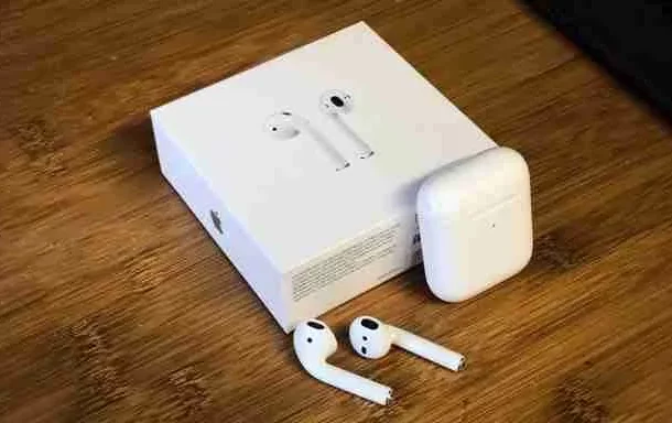 Unmasking the Impostors: A Video Guide on Distinguishing Genuine AirPods from Counterfeits