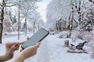 The Winter Chill: Unraveling the Mystery Behind Your Phone's Cold-Weather Woes