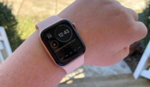 "Apple's Smartwatch Stumble: US Ban on Apple Watch Series 9 and Ultra 2 Spells Holiday Woes"