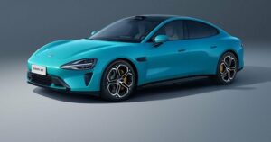 Xiaomi's Electrifying Debut: Unveiling the SU7 – A Challenger to Tesla's Throne