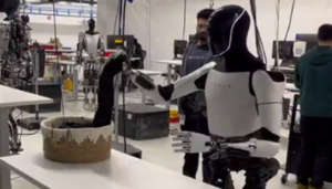 Tesla's Optimus Unleashes Futuristic Skills: The Shirt-Folding Marvel