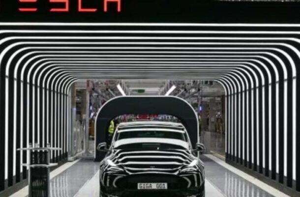 "Tesla's Production Stalls Amidst Red Sea Turmoil: Houthi Attacks Disrupt Supply Chain" | Ghanaguardian.com "Tesla's Production Stalls Amidst Red Sea Turmoil: Houthi Attacks Disrupt Supply Chain"