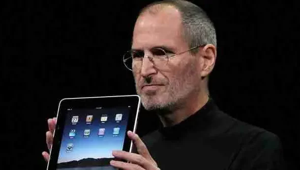 Incredible Resilience: iPhone Survives 4,900-Meter Drop – A Testament to Steve Jobs' Legacy