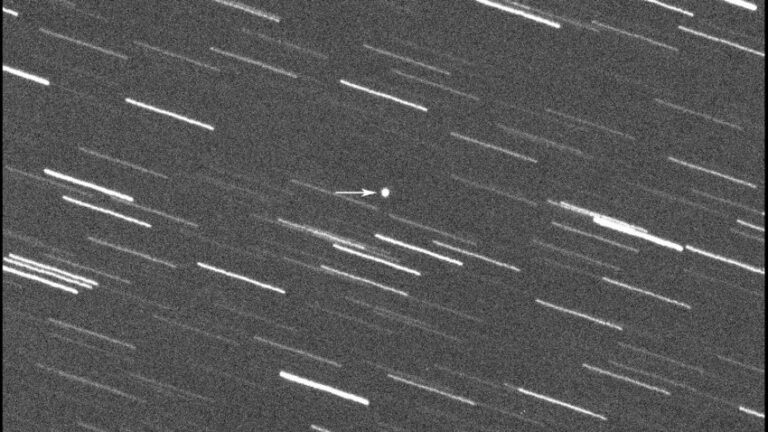 Skyscraper-Sized Asteroid Safely Passes Earth in Cosmic Encounter