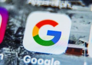 Tech Titans Under Scrutiny: Regulators Take Aim at Google and Apple's Market Dominance