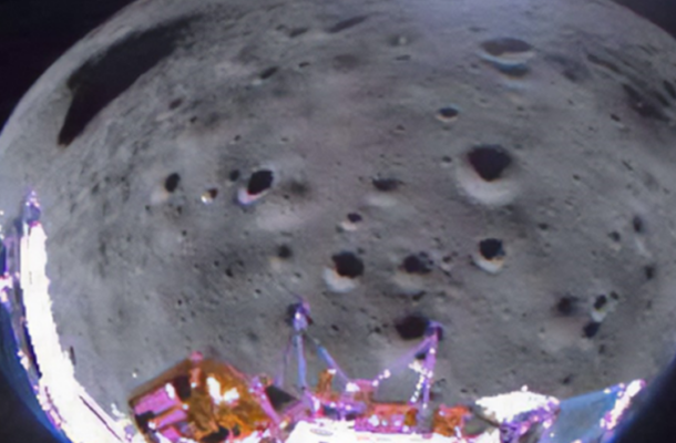 TEKNOLOGJI-Kane-mberritur-fotot-e-para-te-anijes-amerikane-ne-Hene-2 | Ghanaguardian.com American Spacecraft Makes Historic Landing on Moon: Unveiling the Odyssey of Odysseus