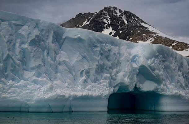 Massive Iceberg Breaks Off from Antarctica