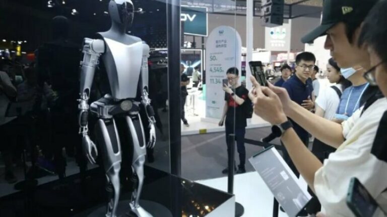 Tesla Deploys Optimus Robots: A New Era in Factory Automation