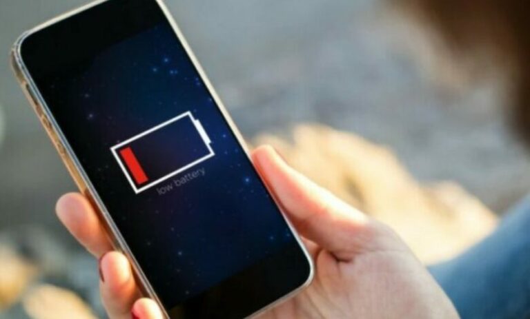 Extend Your Phone's Battery Life with This Simple Trick