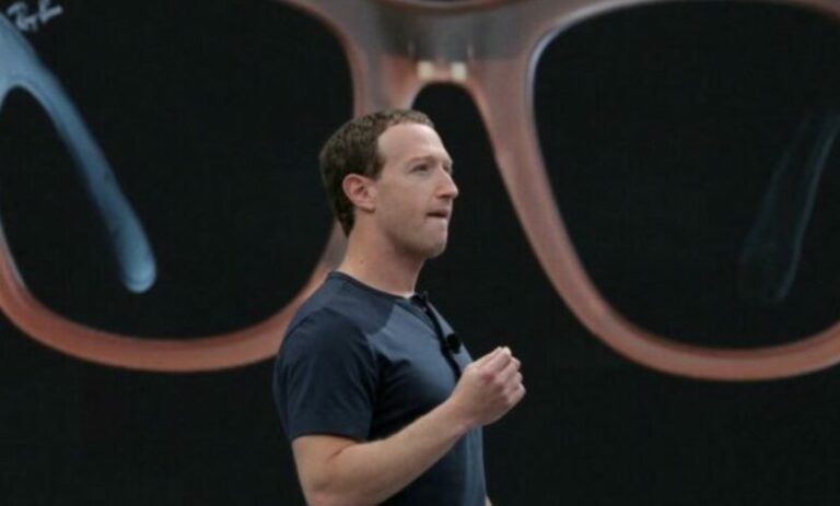 Mark Zuckerberg Predicts a Future Dominated by AI Smart Glasses