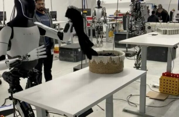 Tesla's Unique Job Offer: Data Collection Operators Needed for Humanoid Robot Training