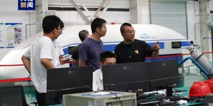 Magnetic Levitation Train at 1000 km/h Completes Demonstration Test