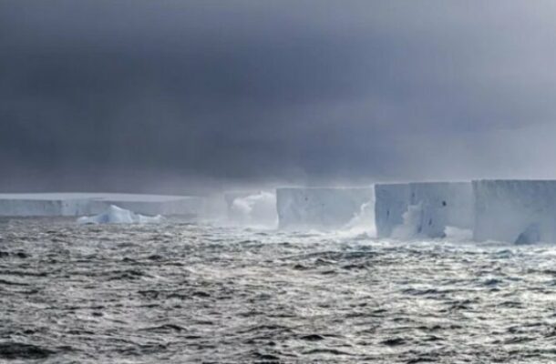 The World's Largest Iceberg Spins in the Ocean Trap