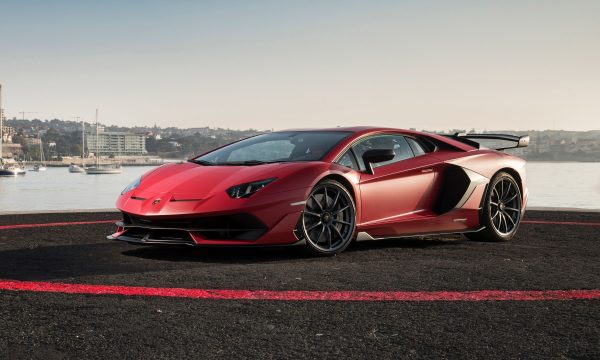 Lamborghini Holds Off on Electric Cars: Why Now Is Not the Time