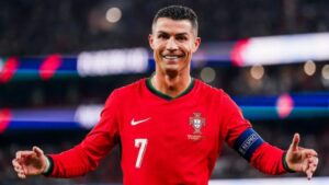 Cristiano Ronaldo Surpasses 1 Billion Followers on Social Media: A Milestone in Popularity