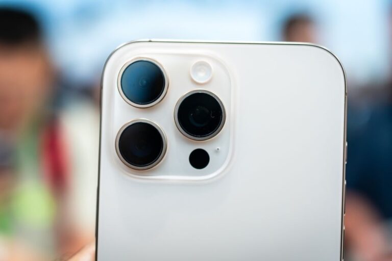 Apple Raises Prices for iPhone 16 Pro and Pro Max Battery Replacements