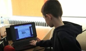 Are Smart Devices Making Students Smarter? A New OECD Report Raises Doubts