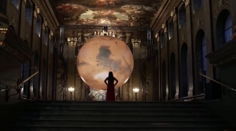 Mars Lands at the Museum of London: A Stunning Cosmic Installation