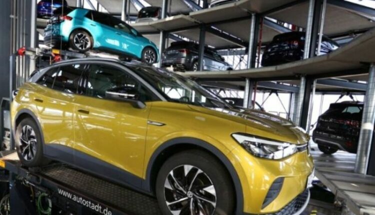 Volkswagen Faces Renewed Worker Strikes as Tensions Escalate Over Wage Cuts and Factory Closures