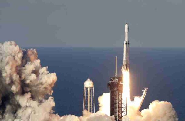 SpaceX Wins 3 Million Contract to Decommission International Space Station | Ghanaguardian.com SpaceX Wins $843 Million Contract to Decommission International Space Station