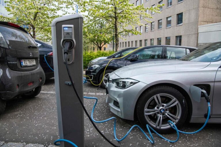 Norway Leads the Charge: The World’s First All-Electric Vehicle Nation