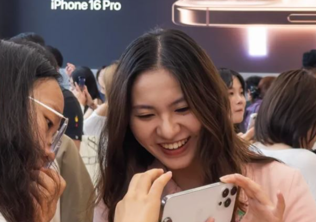 Why Is Apple Dropping iPhone Prices in China?