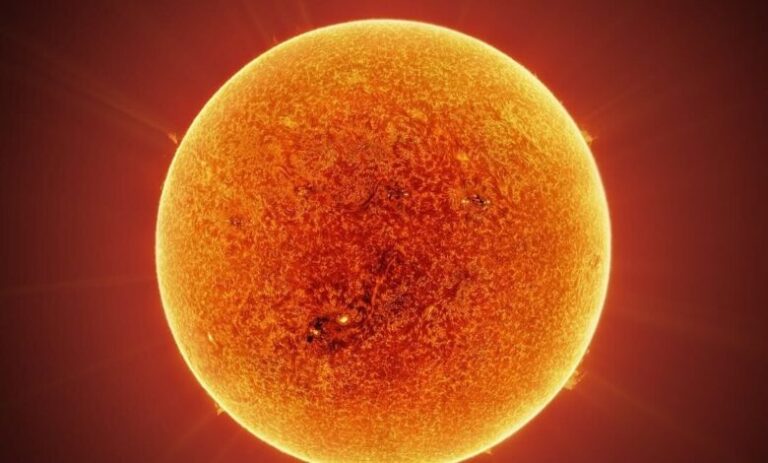The Most Stunning Image of the Sun: A Masterpiece Built from 90,000 Photos