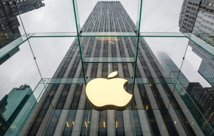 Apple Cedes Smartphone Market Lead in China to Vivo and Huawei Amid 17% Sales Decline