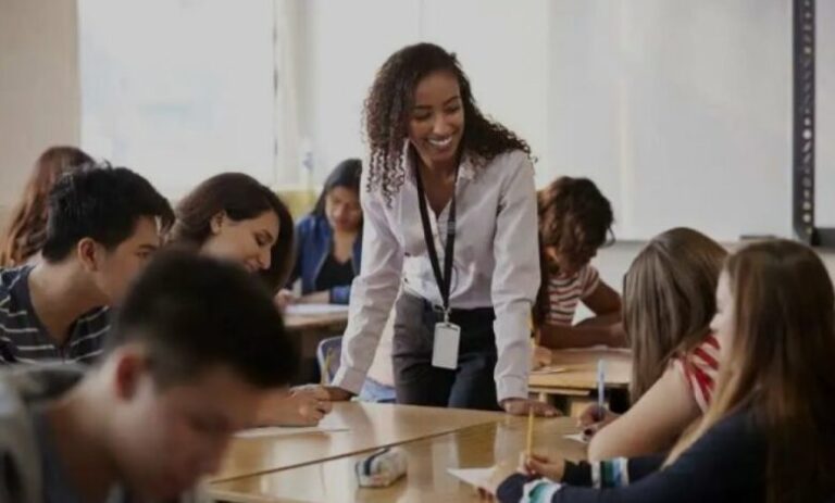 Top In-Demand Jobs in the UK for 2025: Teachers, Lawyers, and AI Roles Lead the Way