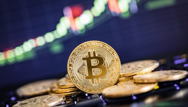  Bitcoin's Path to New Heights: Predictions for 2025
