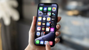 iPhone Users Urged to Disable AirPlay Amid ‘AirBorne’ Security Threat