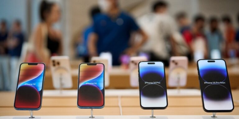 Smartphone Sales Forecast Slashed as Global Tensions and Tariffs Cloud 2025 Outlook