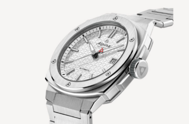 Alpina Unveils Alpiner Extreme Titanium Watch with 200m Water Resistance | Ghanaguardian.com Alpina Unveils Alpiner Extreme Titanium Watch with 200m Water Resistance