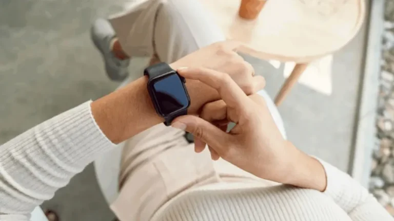 The Smartwatch Revolution: How Technology Is Saving Lives from Heart Arrhythmias