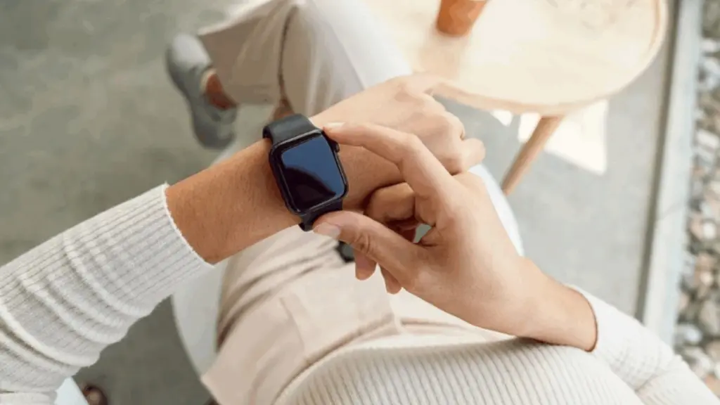 The Smartwatch Revolution: How Technology Is Saving Lives from Heart Arrhythmias